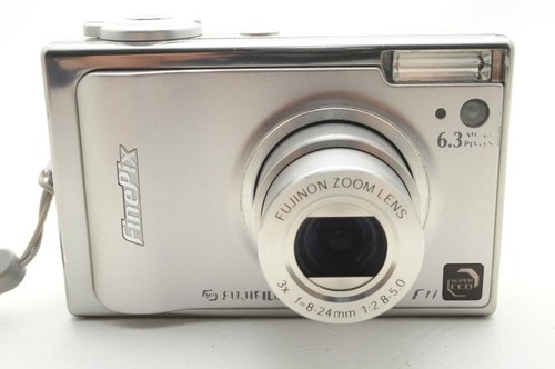 Fotocamera digitale compatta