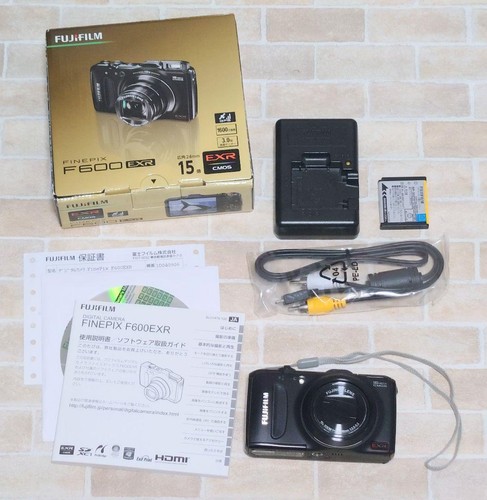 Fotocamera digitale compatta