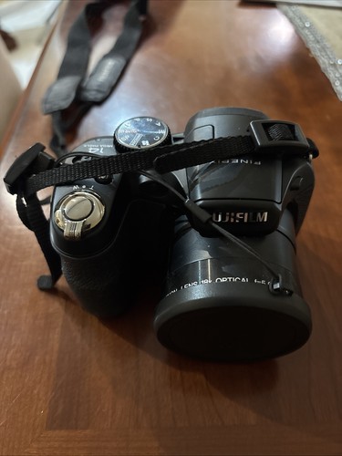 Fujifim fine pix - fine, camera