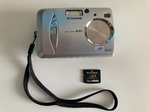 Fotocamera digitale compatta